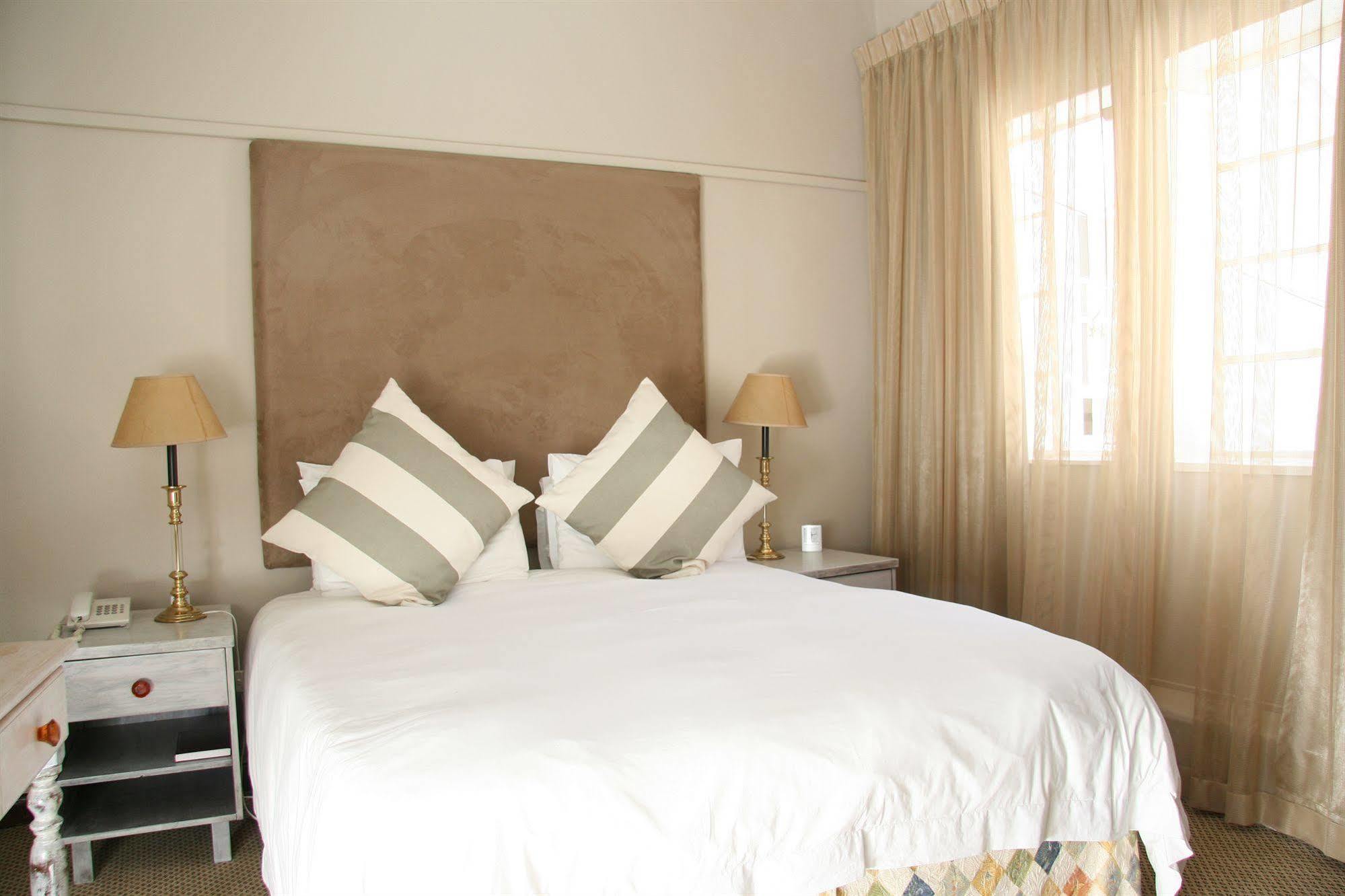 Tudor Hotel Cape Town Bagian luar foto